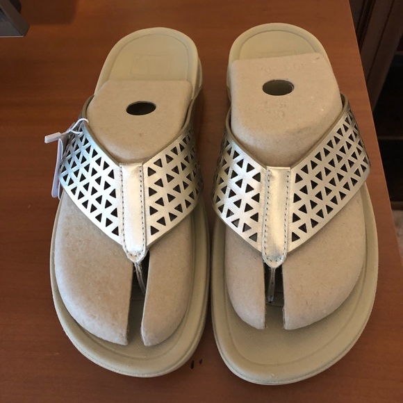 gold fitflops size 7